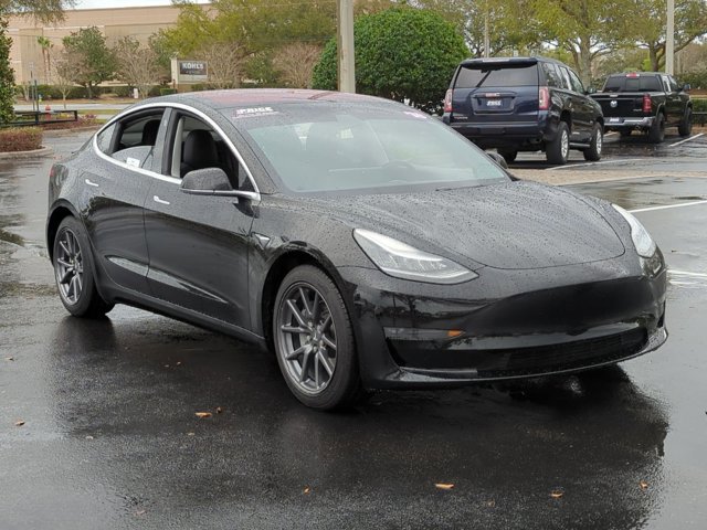 Used 2018 Tesla Model 3 Long Range video 3