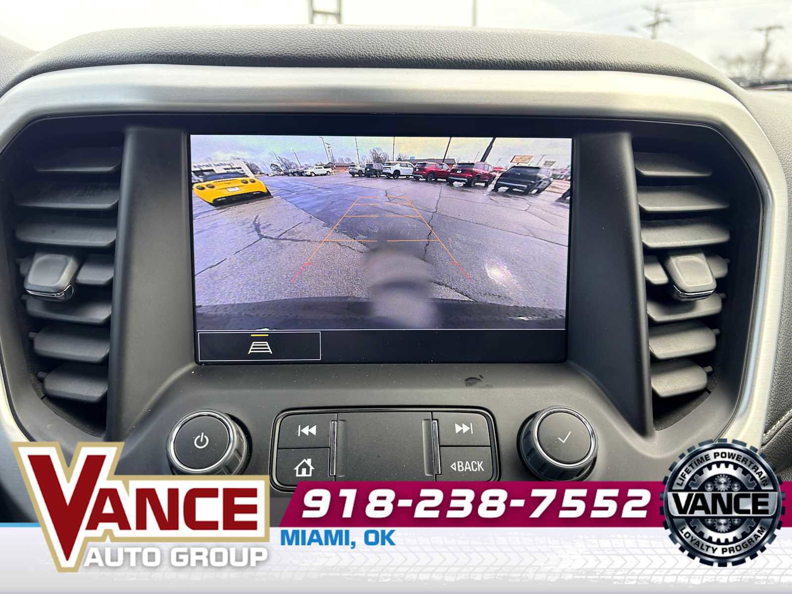 Used 2023 GMC Acadia SLT AWD/4WD image 30