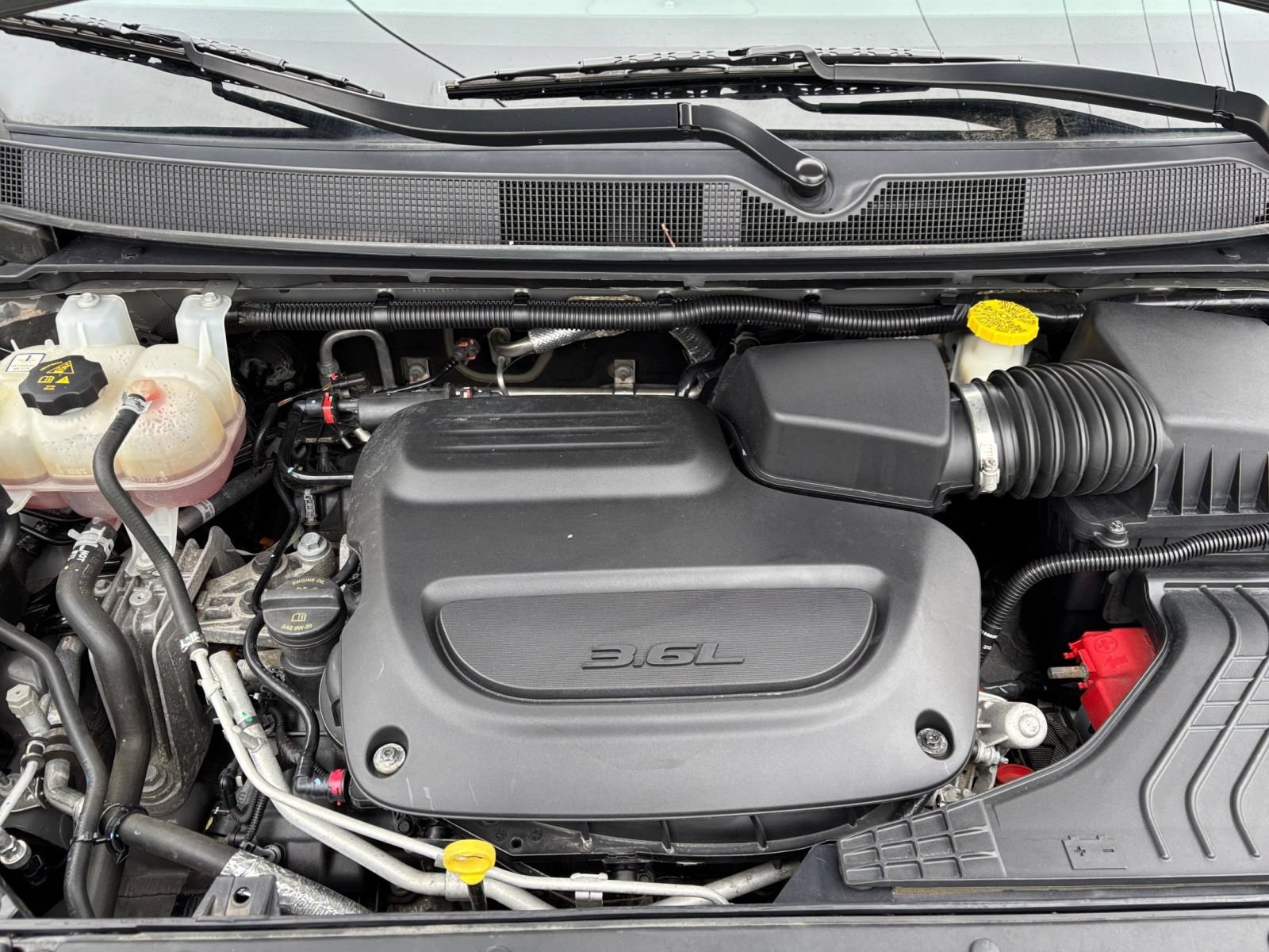 Used 2022 Chrysler Pacifica Touring-L FWD image 35