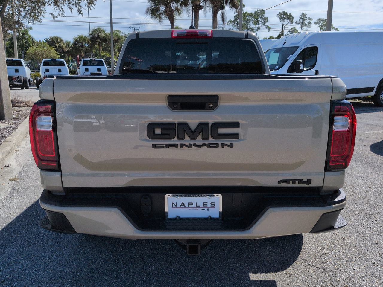 Used 2024 GMC Canyon AT4 AWD/4WD image 6