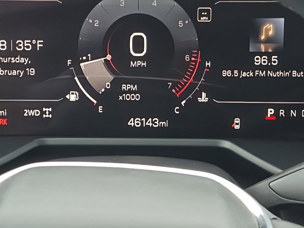 Used 2024 GMC Acadia Elevation image 12