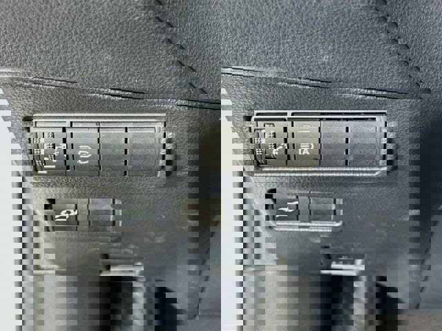 Certified 2025 Toyota Corolla Cross XLE w/ Convenience Package image 10