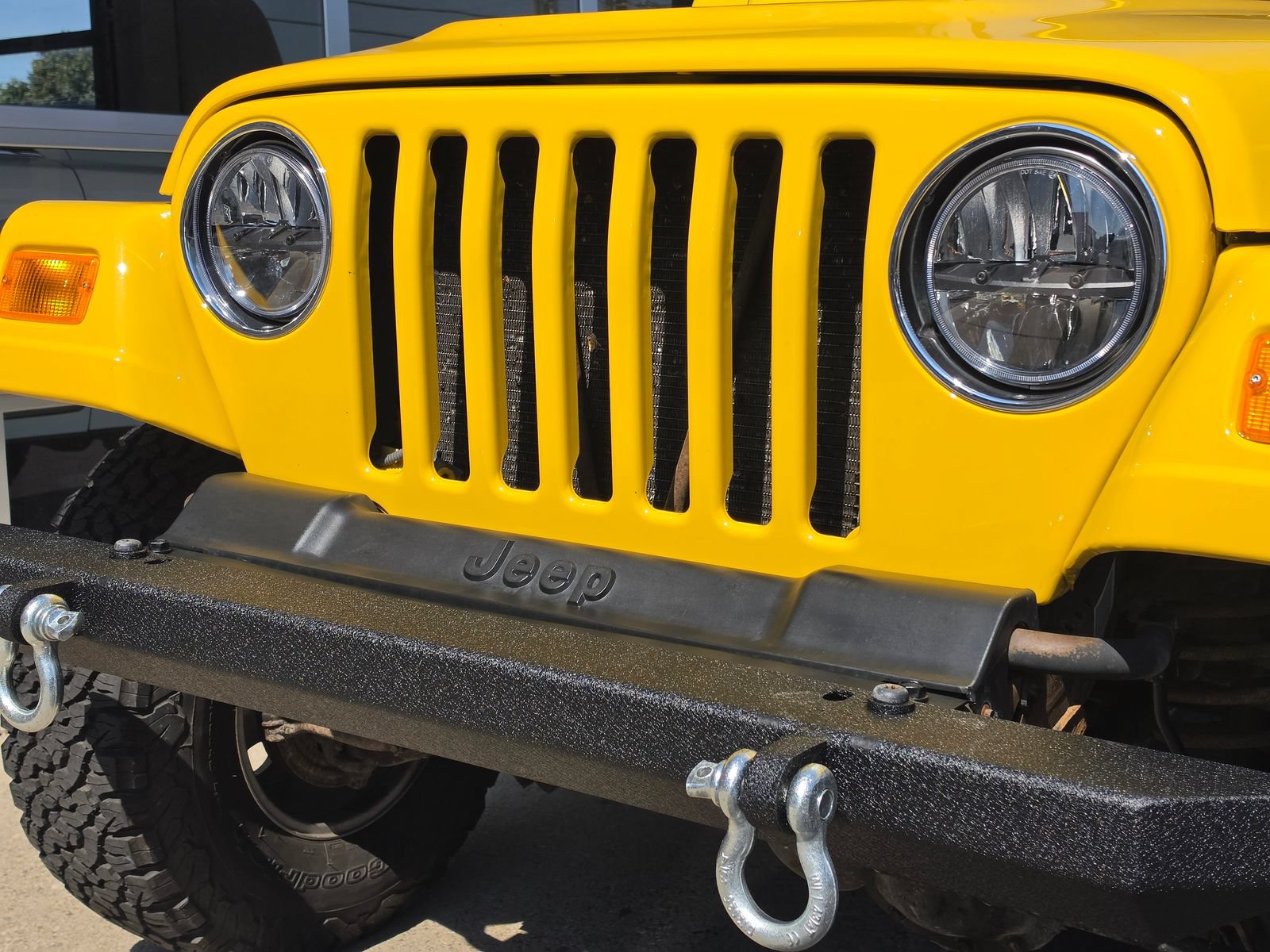 Used 2006 Jeep Wrangler X w/ Tire & Wheel Group (Ecco) AWD/4WD image 3