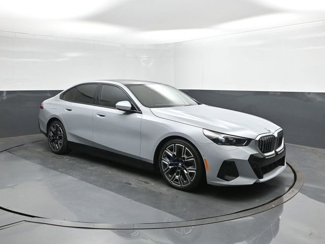 Used 2024 BMW i5 eDrive40i w/ M Sport Package RWD image 26