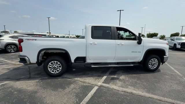 Used 2025 Chevrolet Silverado 2500 LT w/ Convenience Package AWD/4WD image 9