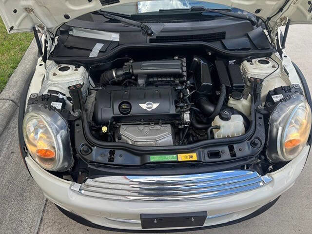 Used 2011 MINI Cooper Hardtop FWD image 9