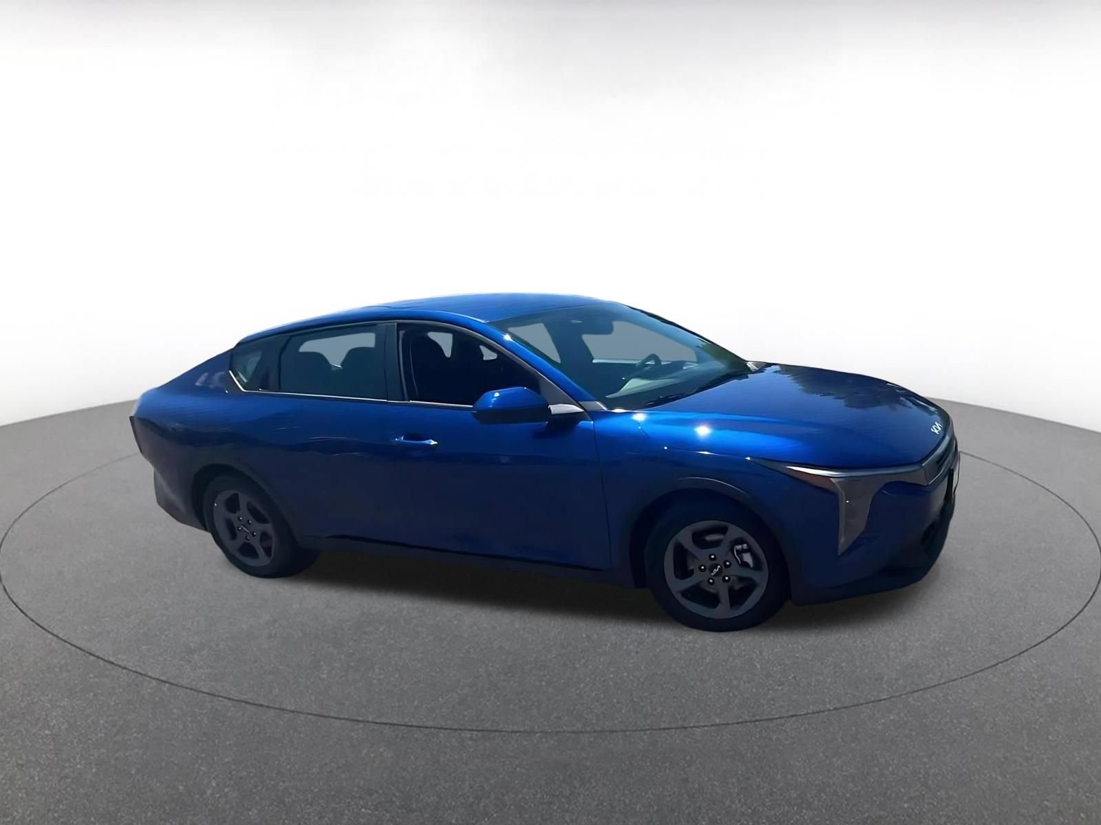 Used 2025 Kia K4 FWD image 2