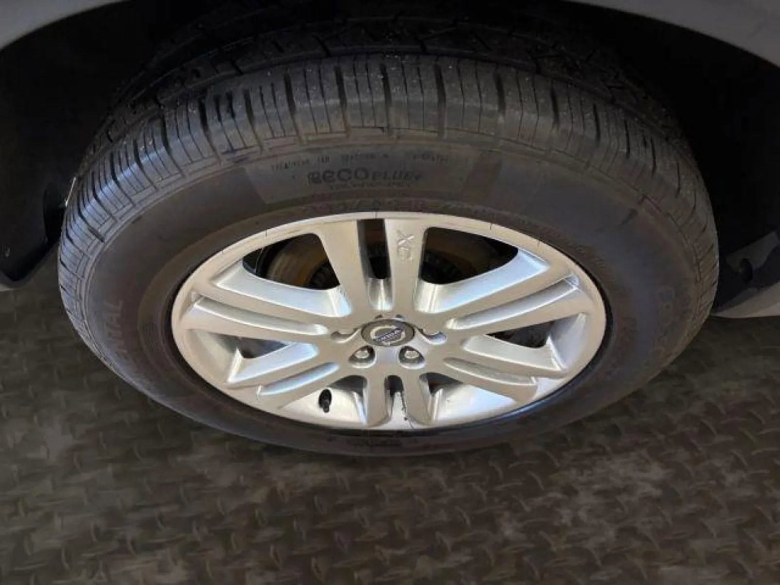 Used 2010 Volvo XC90 3.2 image 33