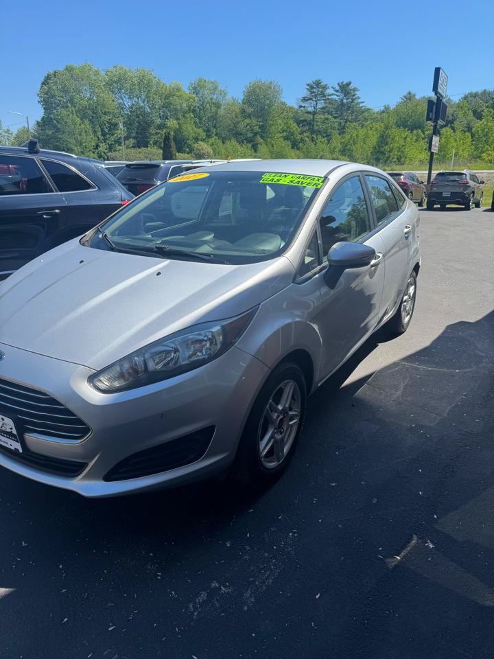 Used 2017 Ford Fiesta SE w/ Cold Weather Package FWD image 3