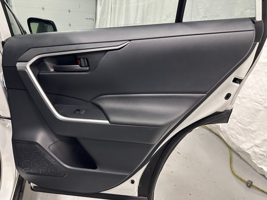 Used 2025 Toyota RAV4 LE AWD/4WD image 49