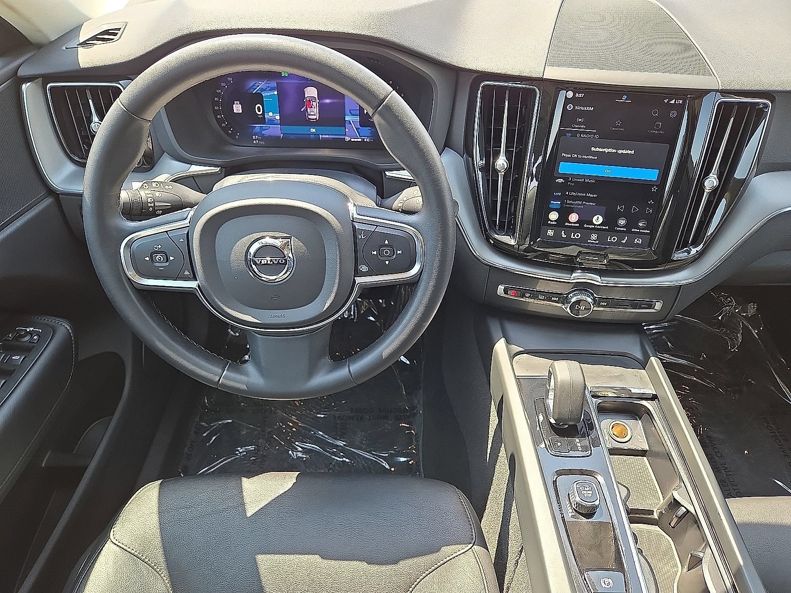 Certified 2024 Volvo XC60 B5 Core AWD/4WD image 18