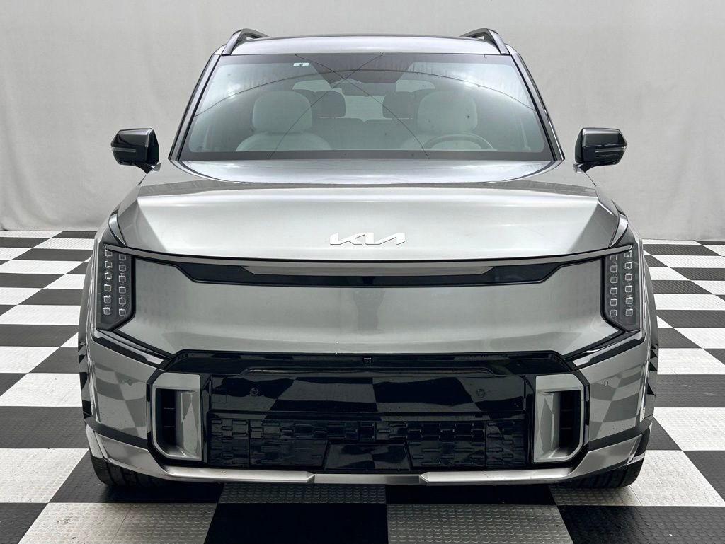 Used 2024 Kia EV9 GT-Line AWD/4WD image 3