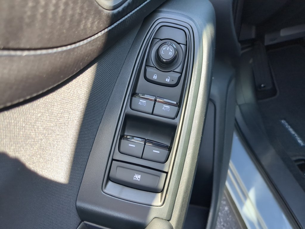 Used 2019 Subaru Crosstrek 2.0i Premium AWD/4WD image 17