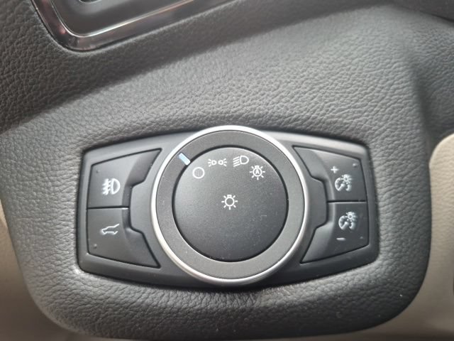 Used 2019 Ford Escape Titanium AWD/4WD image 32