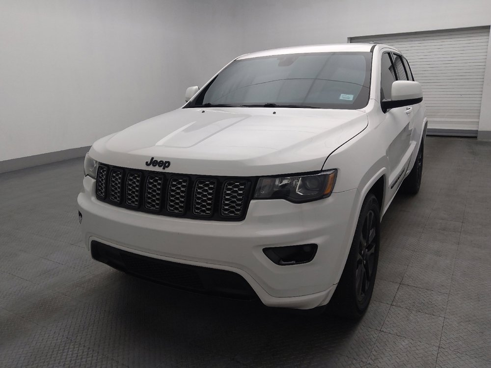 Used 2018 Jeep Grand Cherokee Altitude image 15