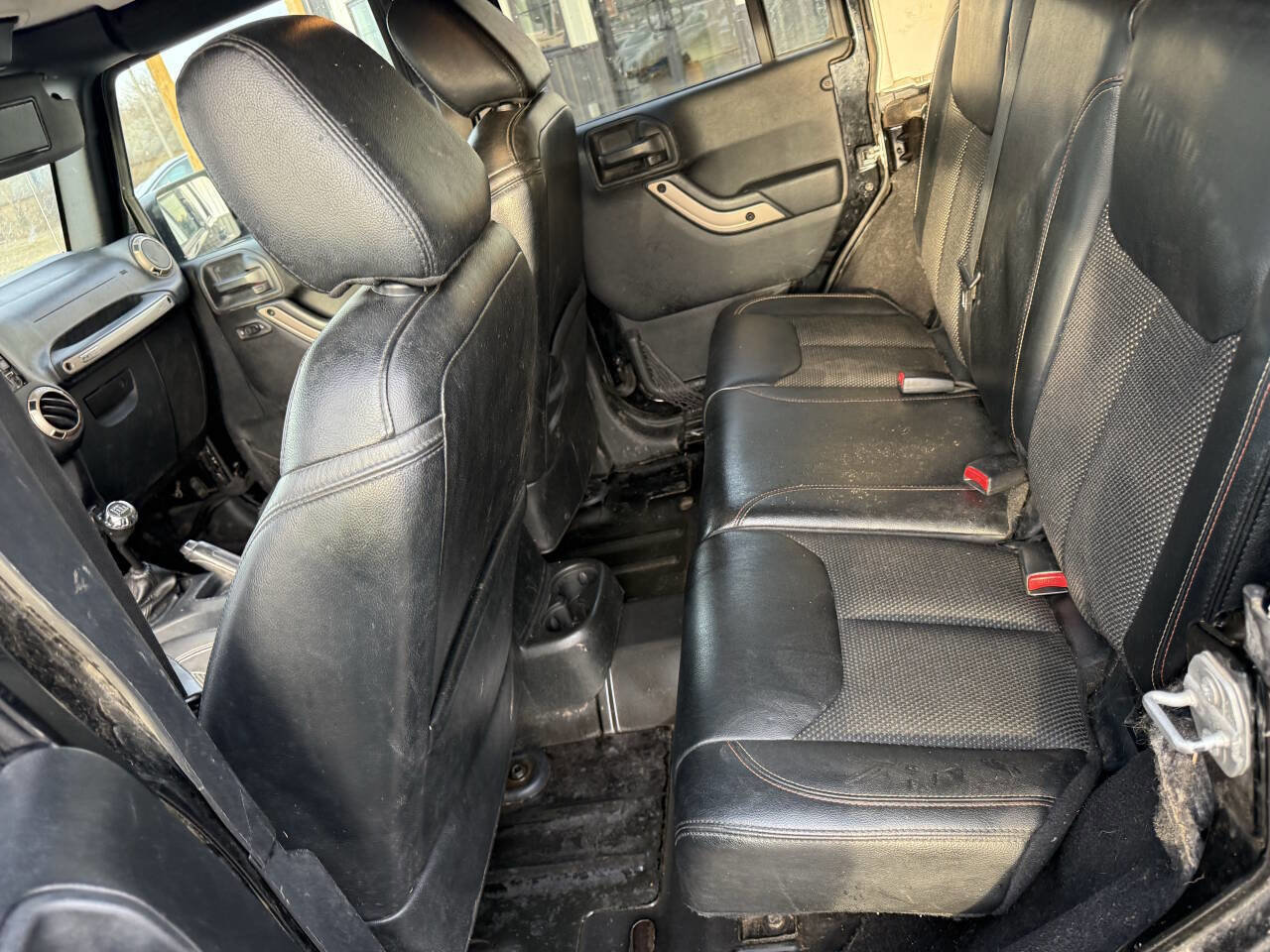 Used 2016 Jeep Wrangler Unlimited Sahara image 15