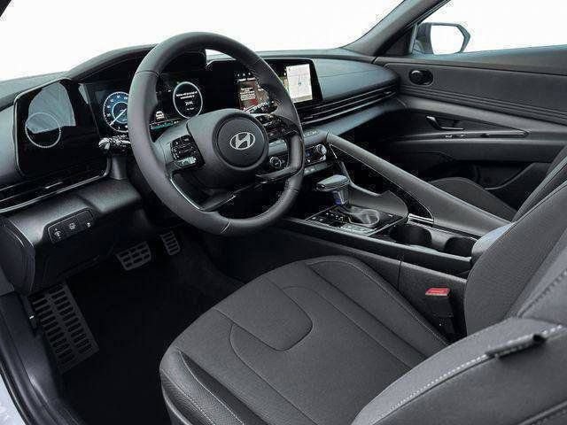 New 2025 Hyundai Elantra SEL FWD image 14
