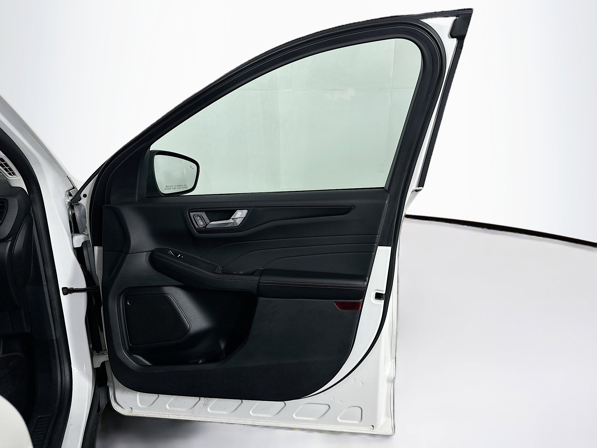 Used 2022 Ford Escape SEL w/ SEL Stealth AWD Package image 33