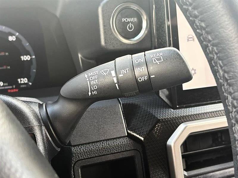 Used 2025 Toyota 4Runner Limited AWD/4WD image 27