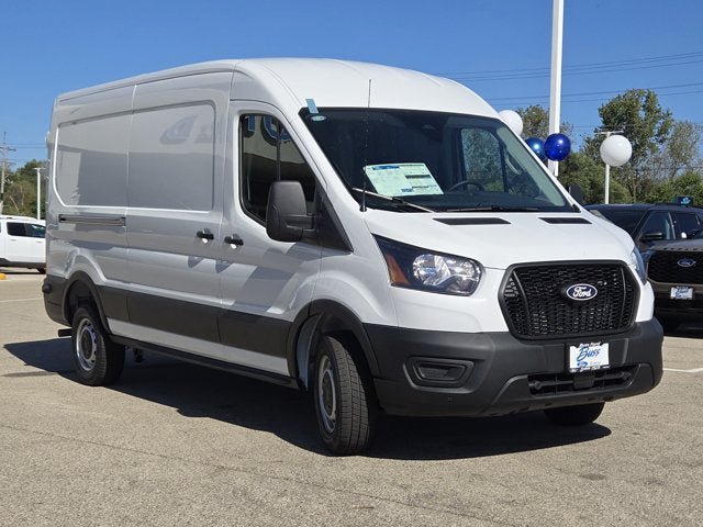New 2027 Ford Transit 250 148 Medium Roof RWD image 3