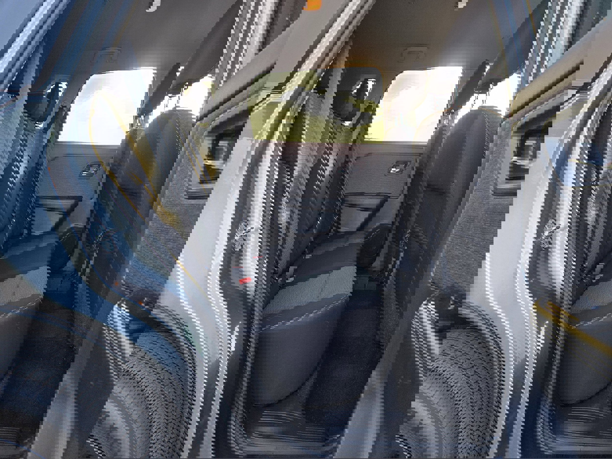 Used 2022 Nissan Rogue SV image 16