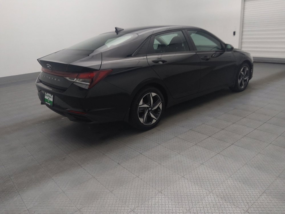 Used 2023 Hyundai Elantra SEL w/ Convenience Package image 10