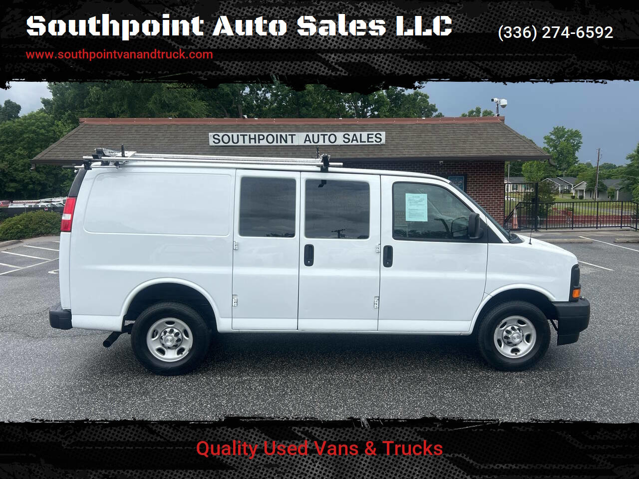 Used 2017 Chevrolet Express 2500 RWD image 1