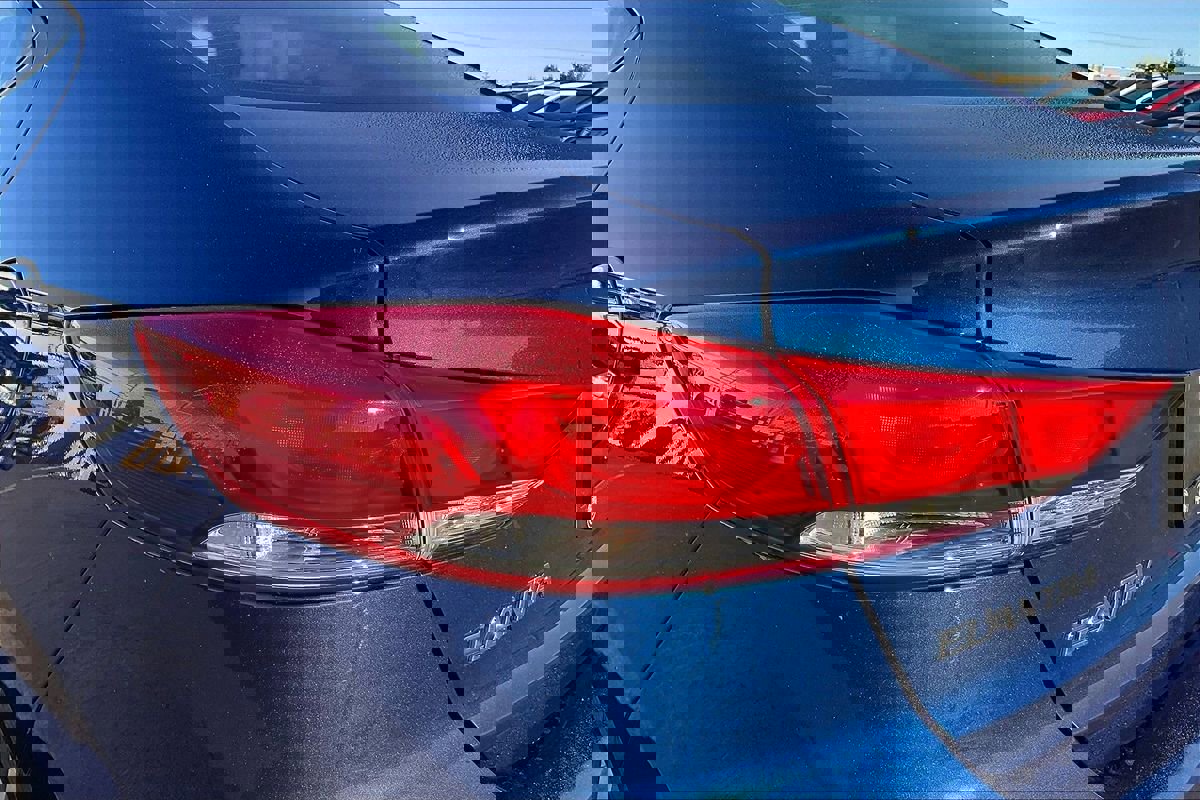 Used 2018 Hyundai Elantra Value Edition w/ Cargo Package image 24