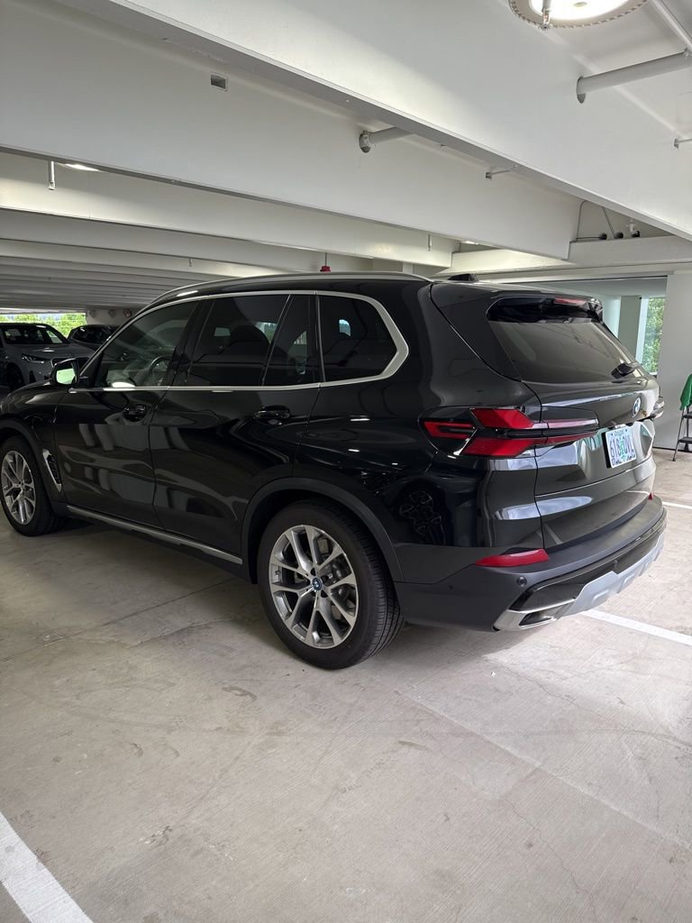 Used 2025 BMW X5 xDrive50e AWD/4WD image 6
