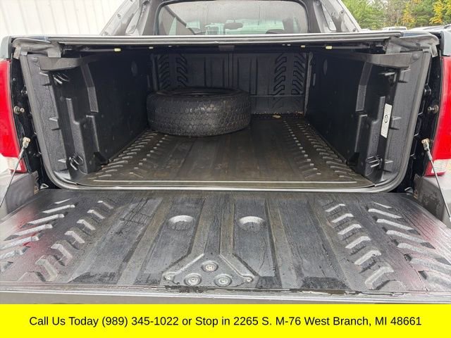 Used 2003 Chevrolet Avalanche 4x4 w/ Suspension Package, Off-Road image 14