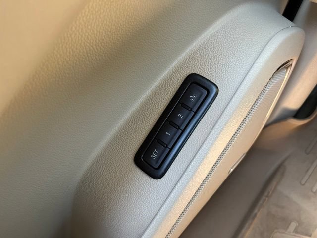 Used 2017 GMC Yukon XL Denali AWD/4WD image 35