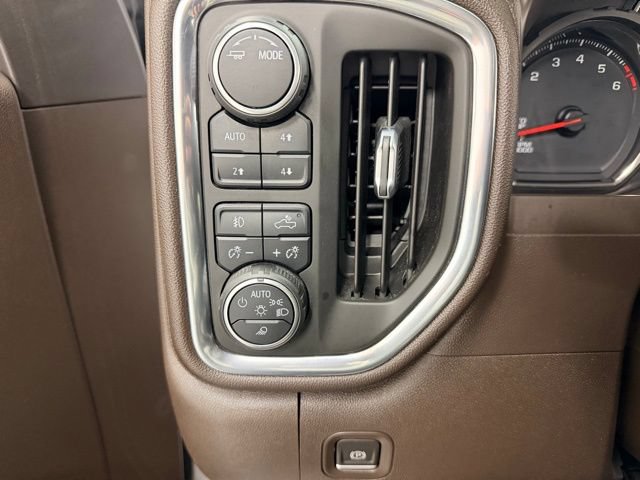 Certified 2021 Chevrolet Silverado 1500 LTZ w/ Z71 Off-Road Package AWD/4WD image 18