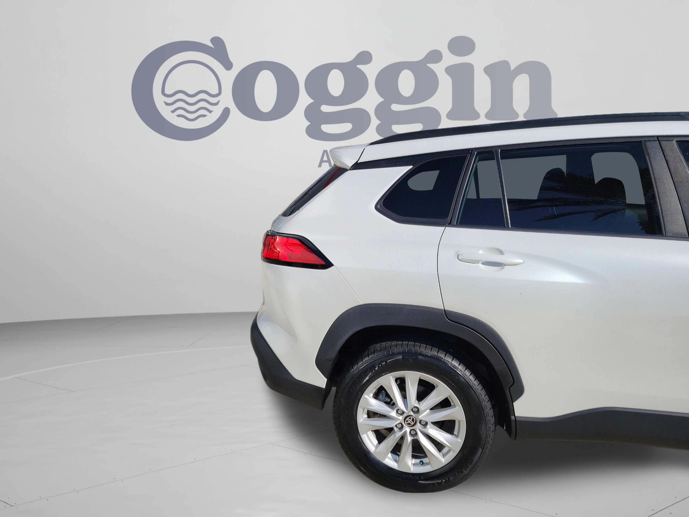 Used 2022 Toyota Corolla Cross LE FWD image 29