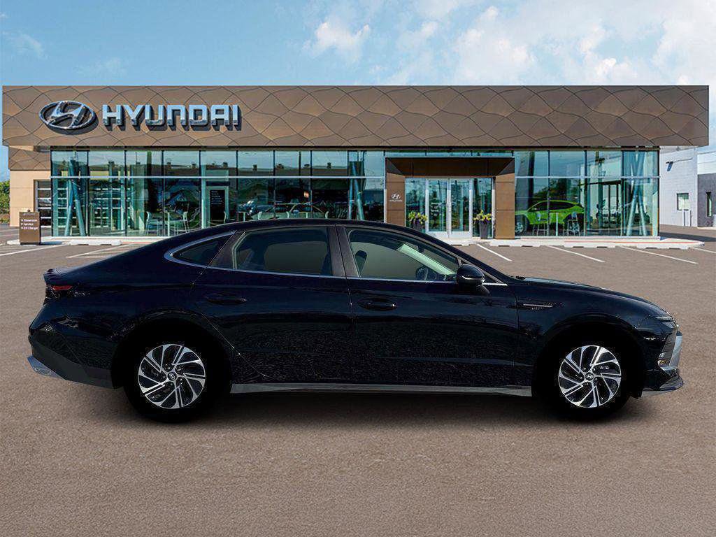 New 2026 Hyundai Sonata Blue FWD image 9