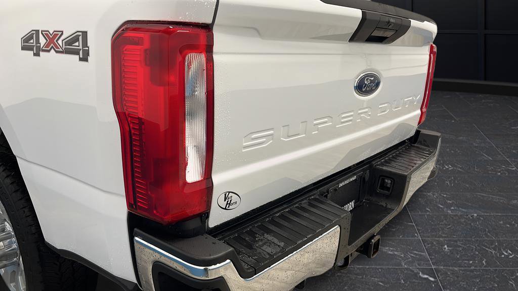 Used 2023 Ford F250 XLT image 31