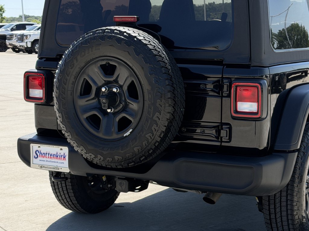 Used 2021 Jeep Wrangler Sport AWD/4WD image 6