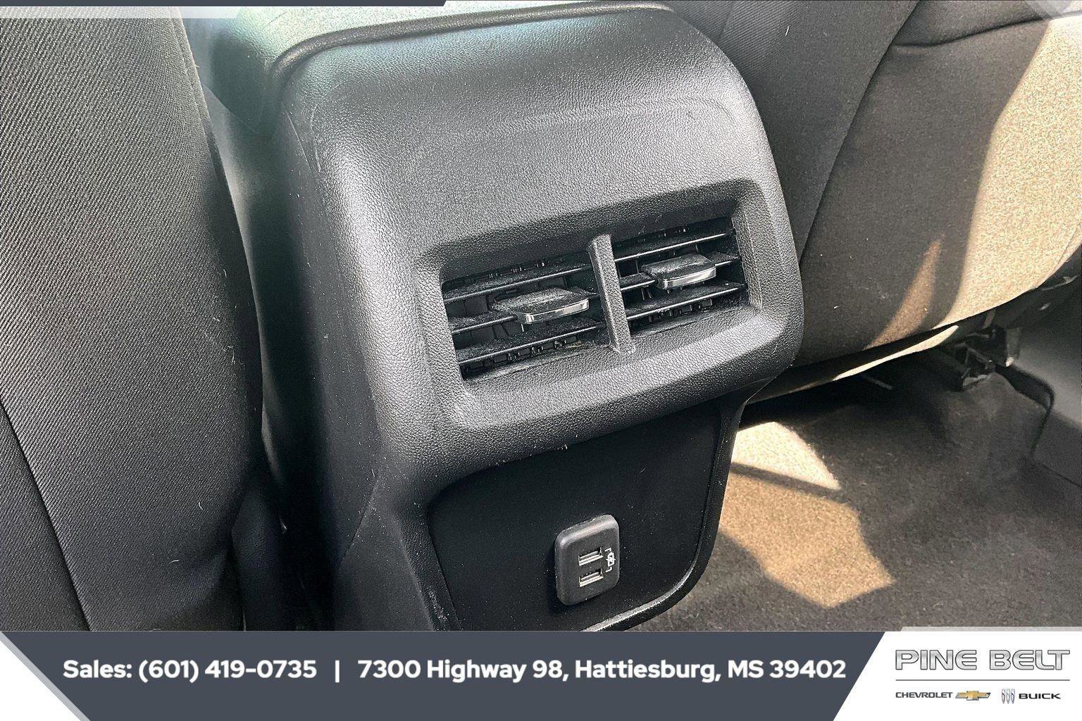 Used 2020 Chevrolet Equinox LS image 25