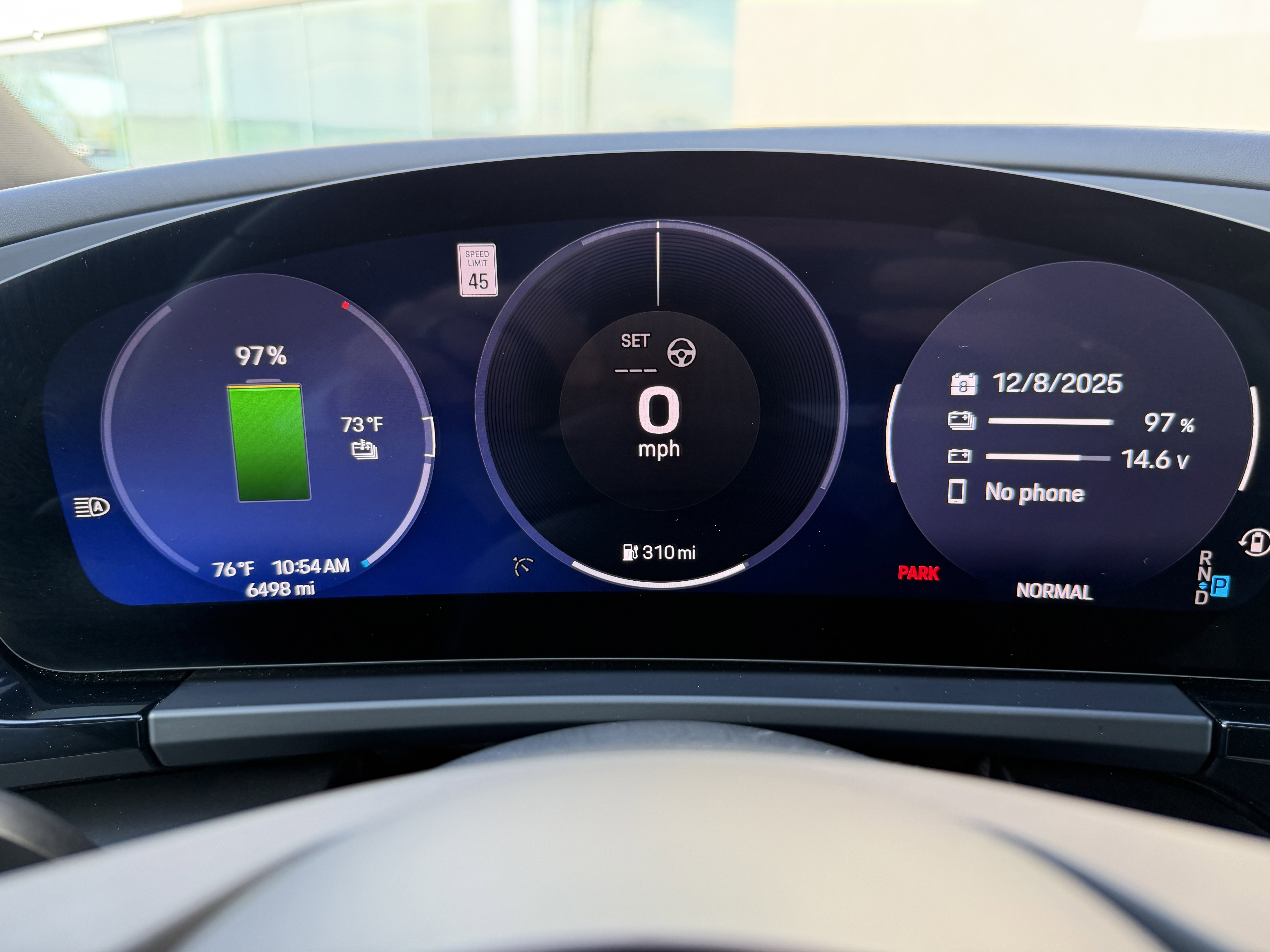 Certified 2024 Porsche Macan 4 Electric image 40