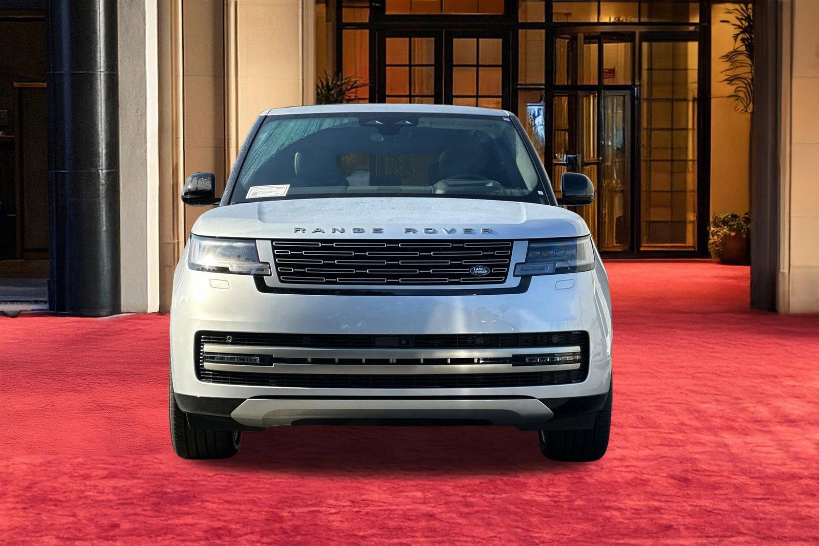 New 2025 Land Rover Range Rover Long Wheelbase SE AWD/4WD image 6