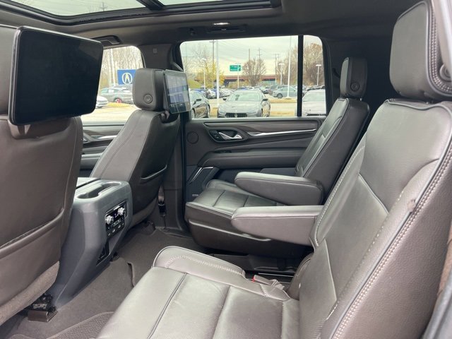 Used 2021 GMC Yukon XL Denali w/ Denali Premium Package image 5