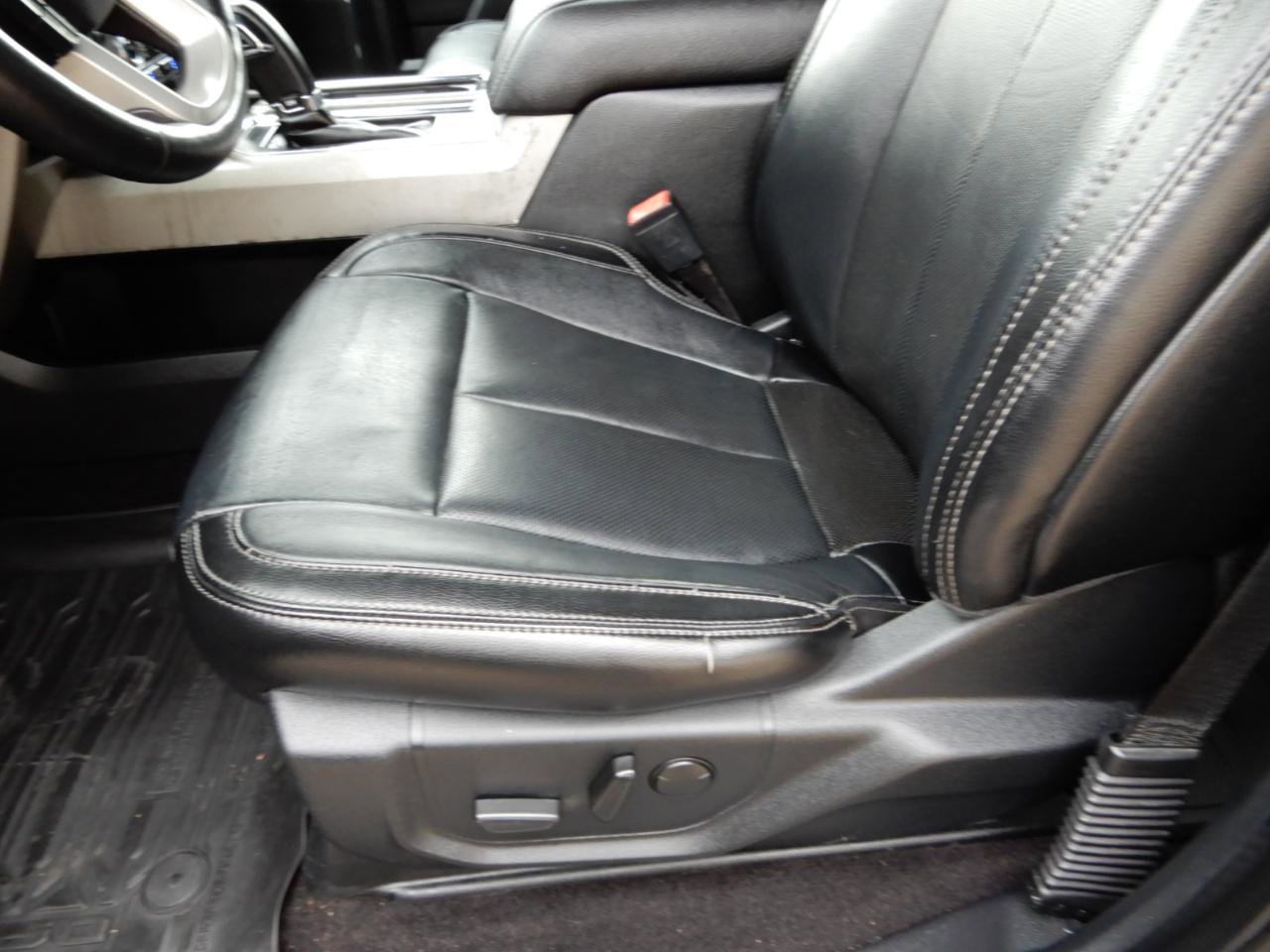 Used 2019 Ford F150 Lariat w/ Equipment Group 502A Luxury image 12