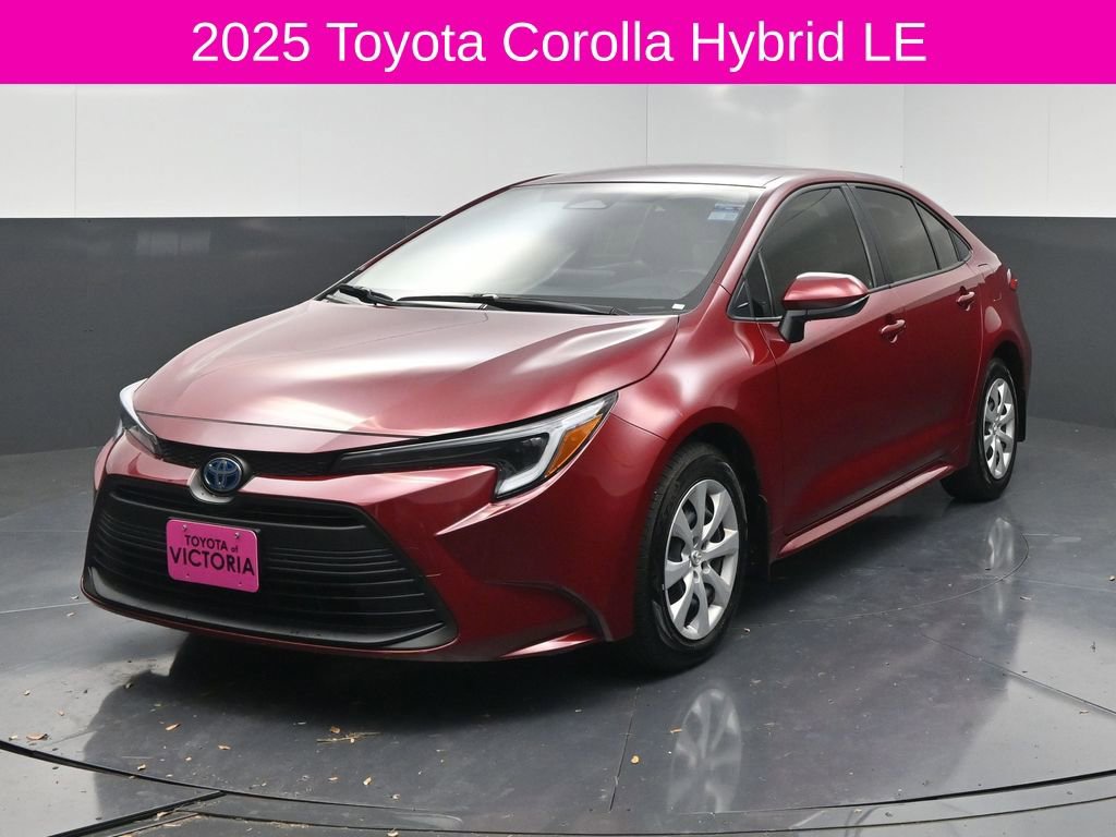 Used 2025 Toyota Corolla LE image 2