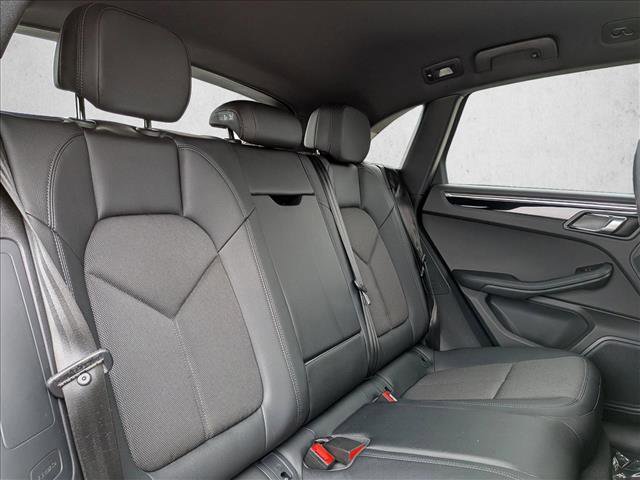 Certified 2023 Porsche Macan image 23