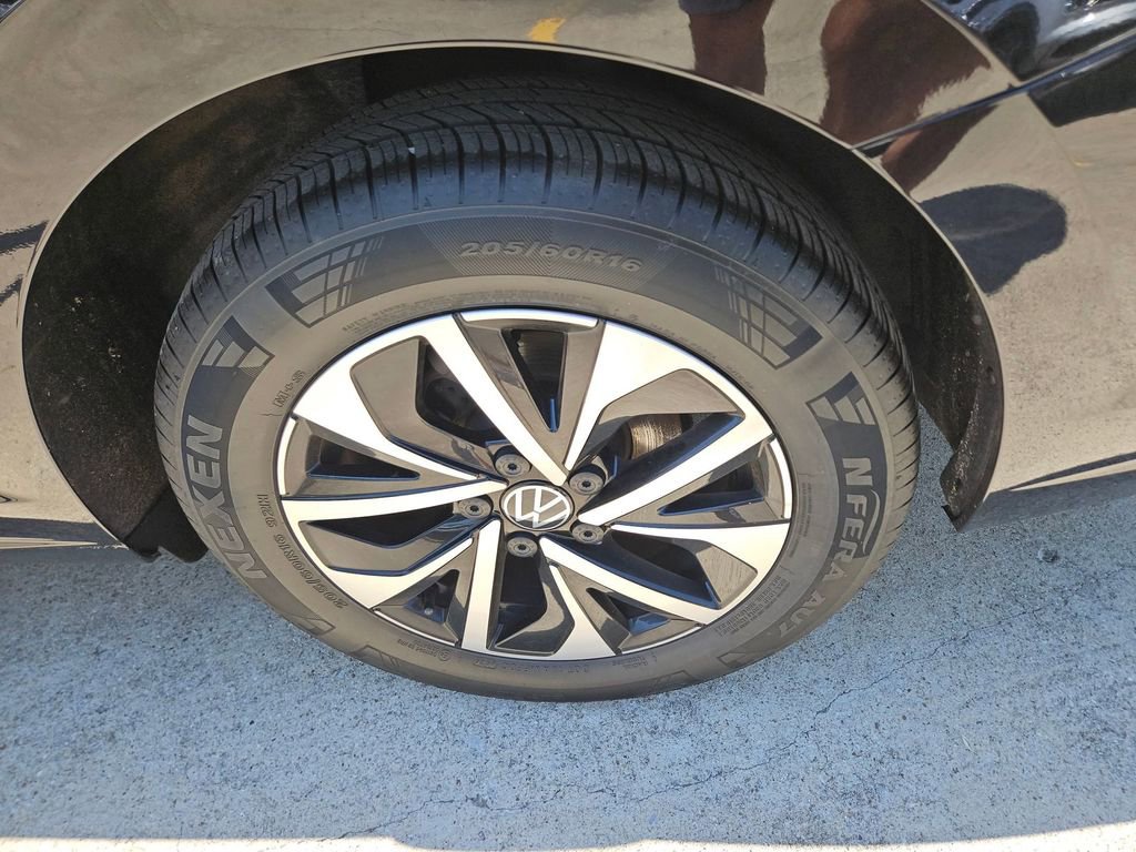 Used 2025 Volkswagen Jetta S FWD image 25