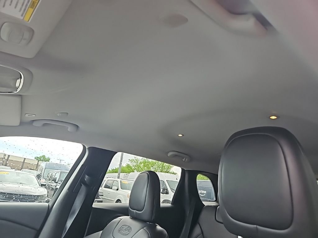 Used 2019 Jeep Cherokee Overland w/ Technology Group image 17