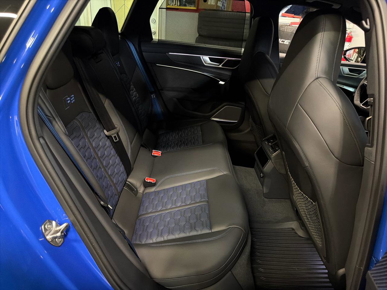 Used 2025 Audi RS 6 performance image 25