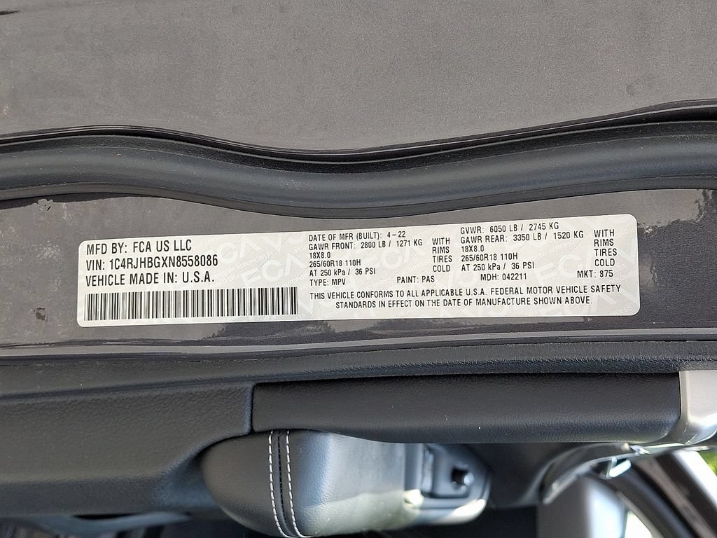 Used 2022 Jeep Grand Cherokee Limited AWD/4WD image 30