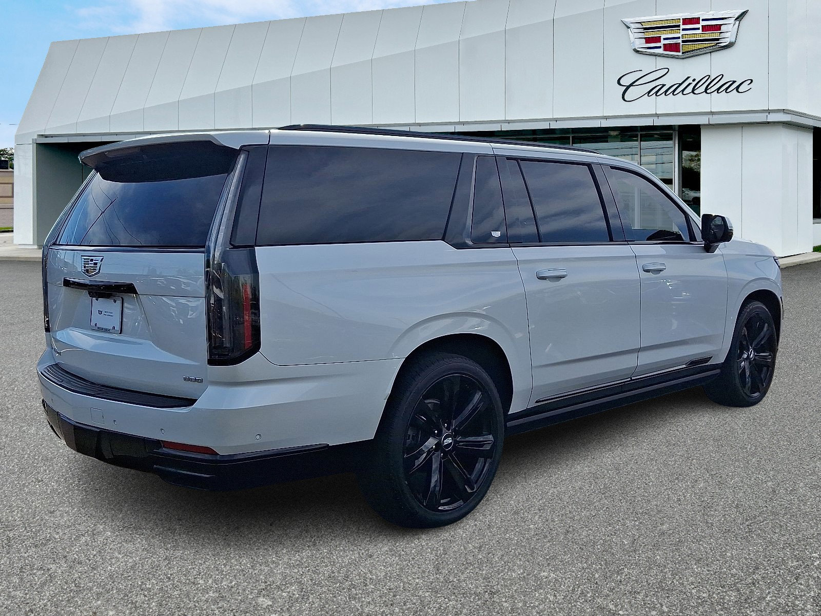 Certified 2025 Cadillac Escalade ESV Sport Platinum w/ LPO, Floor Liner Package AWD/4WD image 5