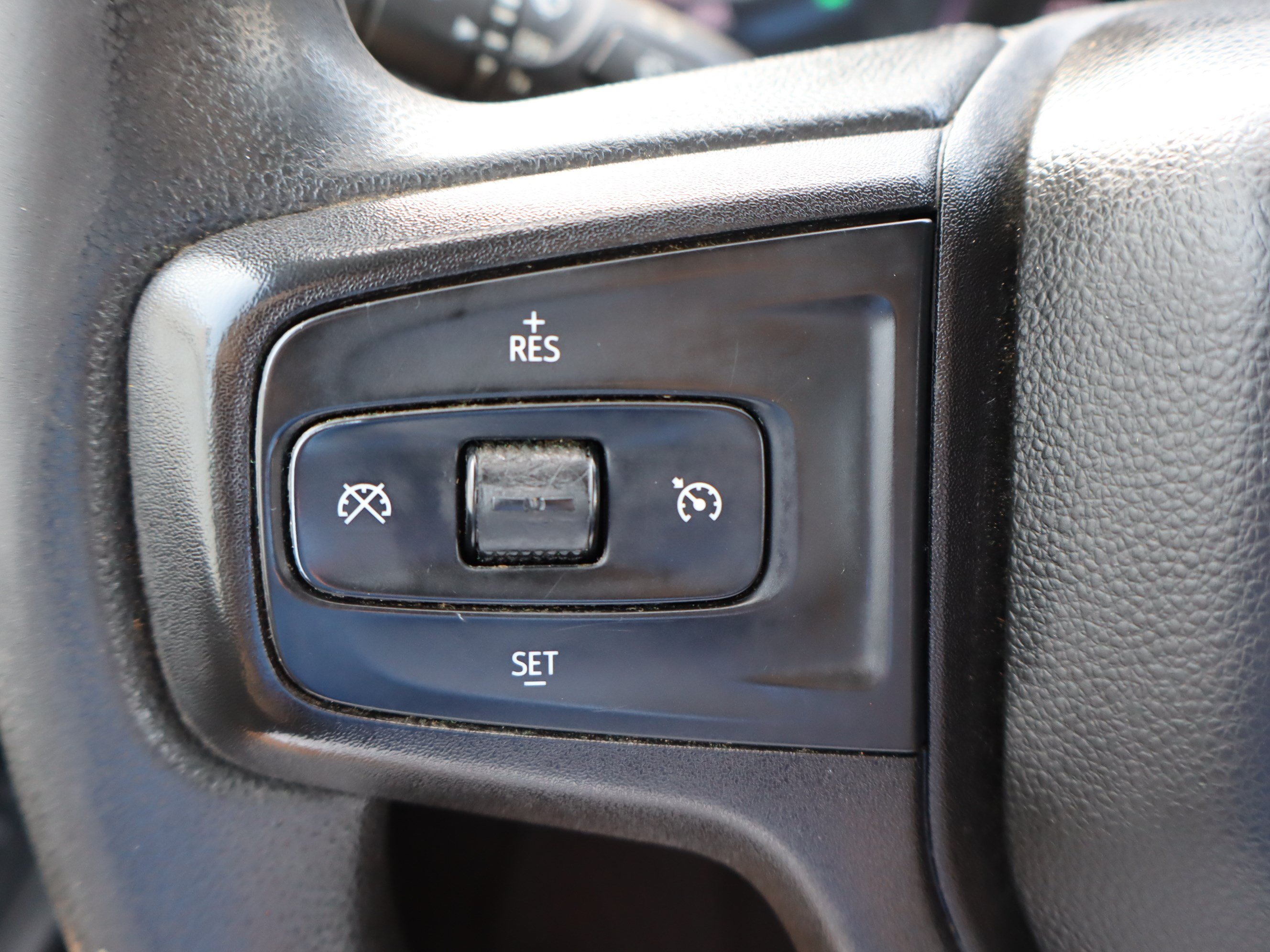 Used 2022 Chevrolet Silverado 2500 Custom w/ Custom Value Package AWD/4WD image 21