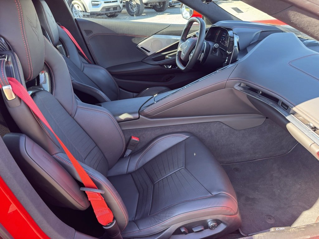 Used 2020 Chevrolet Corvette Stingray Premium Cpe w/ 3LT Preferred Equipment Group image 28